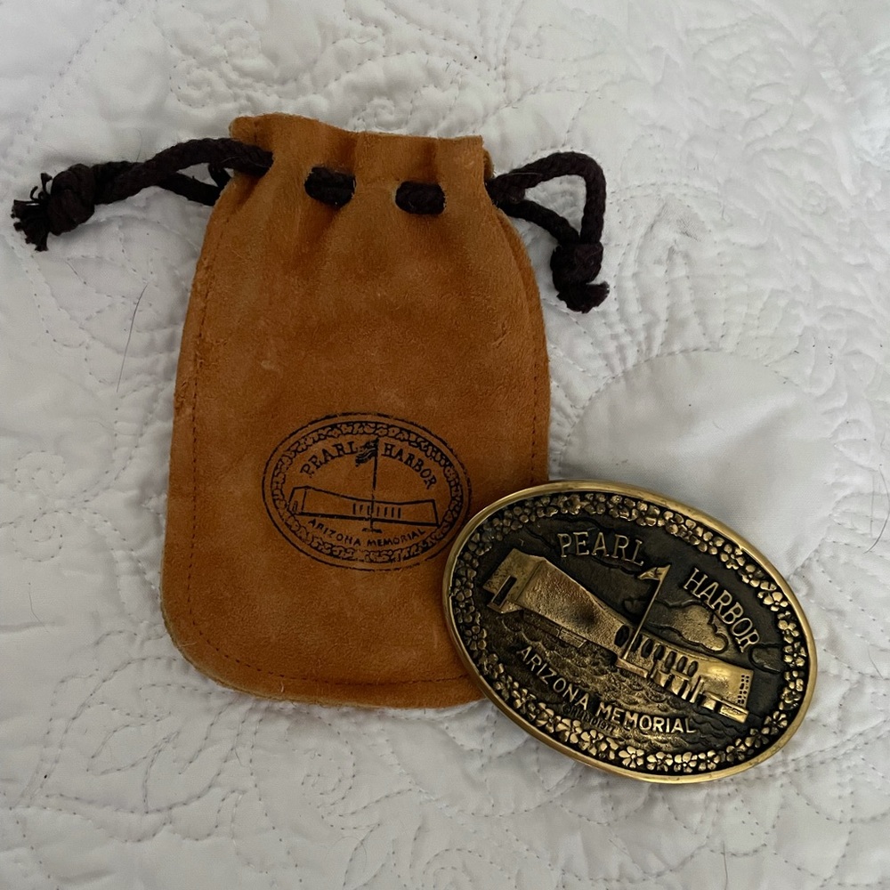 Belt Buckle .. kept in its original bag.